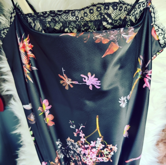 Victoria's Secret "CHERRY BLOSSOM" Body Suit Gorgeous MUST SEE❤️ peekaboo & lace - Picture 10 of 11